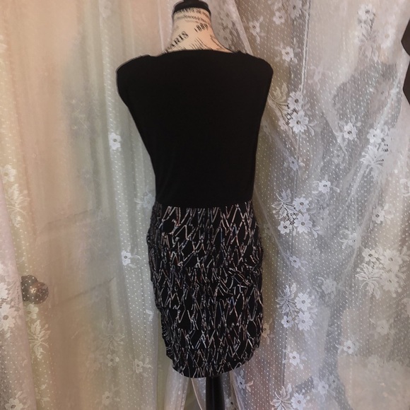 BCBGeneration Dress Asymmetrical Top Black Red White Blue Bottom Dress - Picture 7 of 10